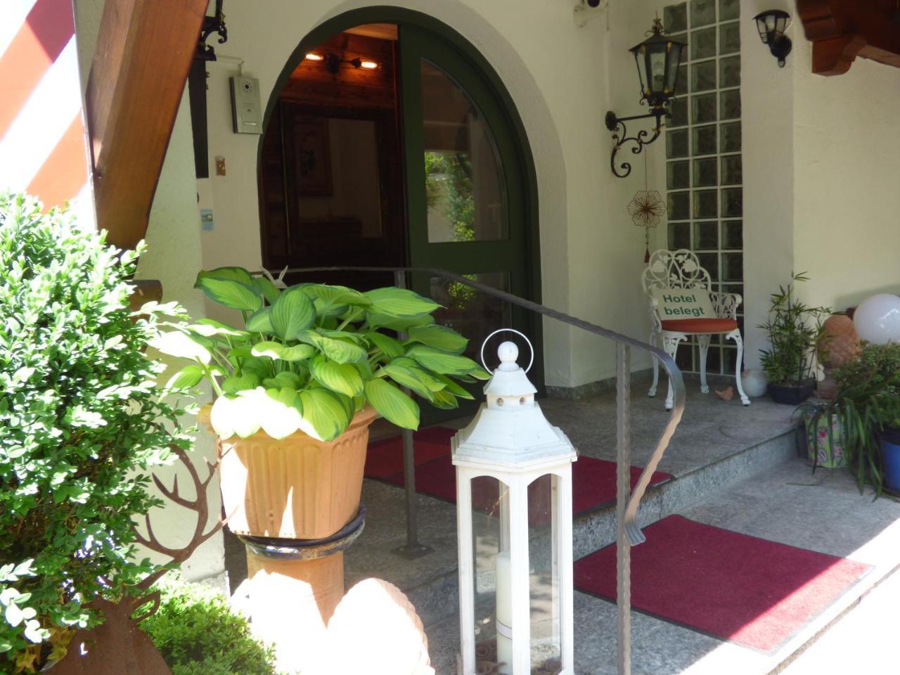 Hotel Engelhof Тутцинг Экстерьер фото